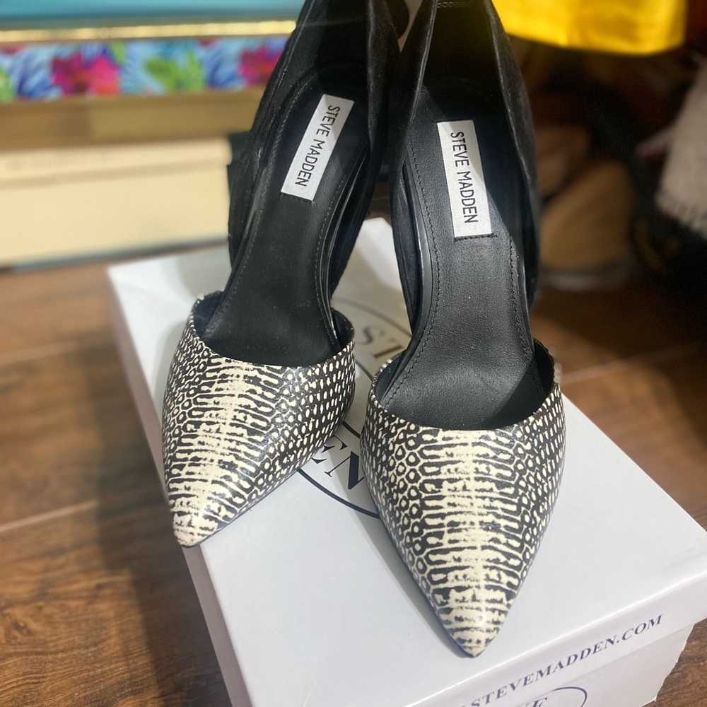 Steve Madden Black and Cream Women's Shoes